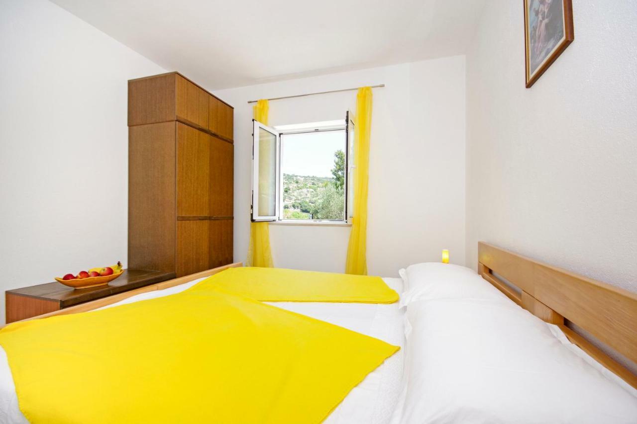 Kuca Za Odmor Toni Apartment Postira Luaran gambar