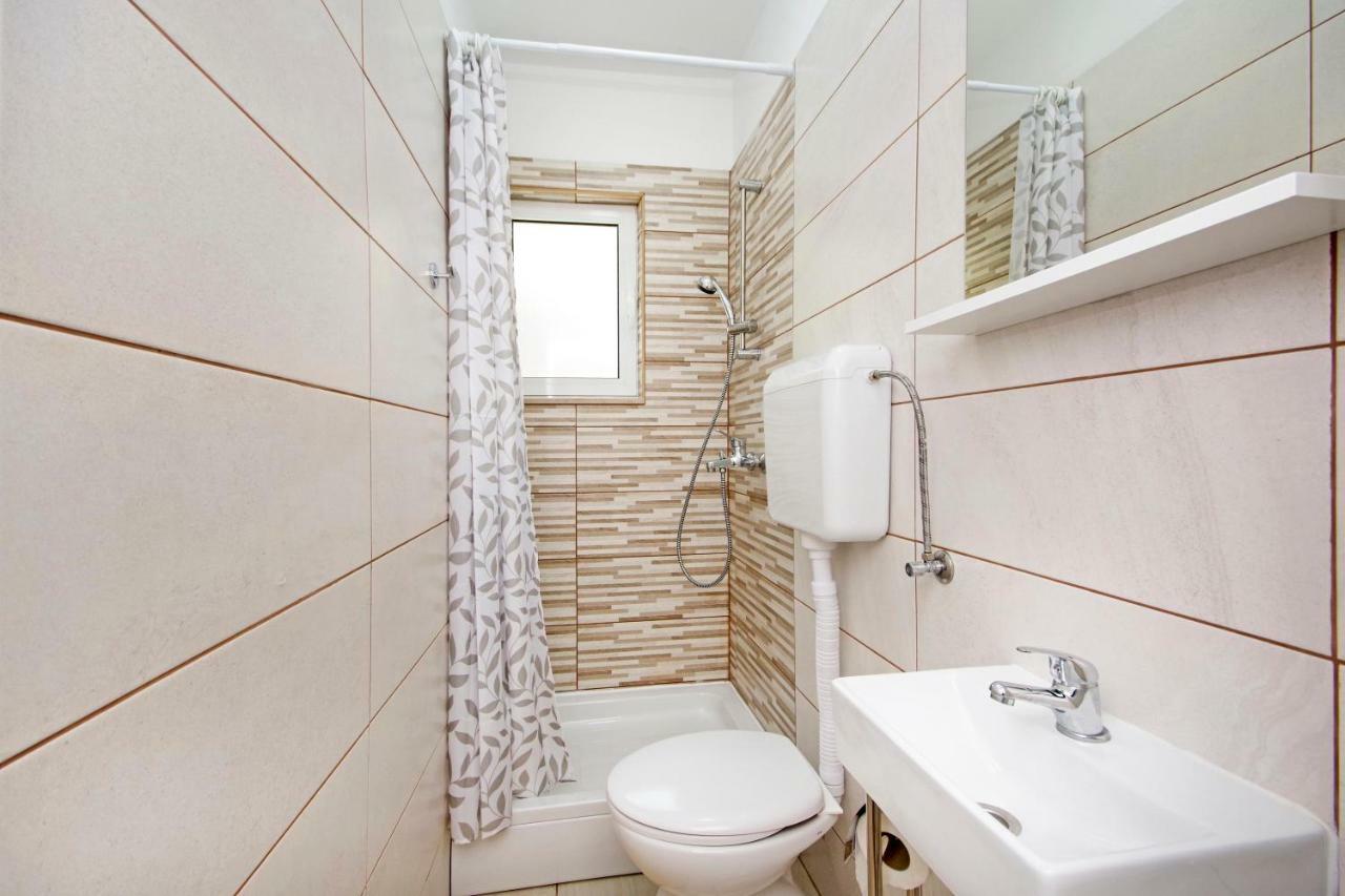 Kuca Za Odmor Toni Apartment Postira Luaran gambar